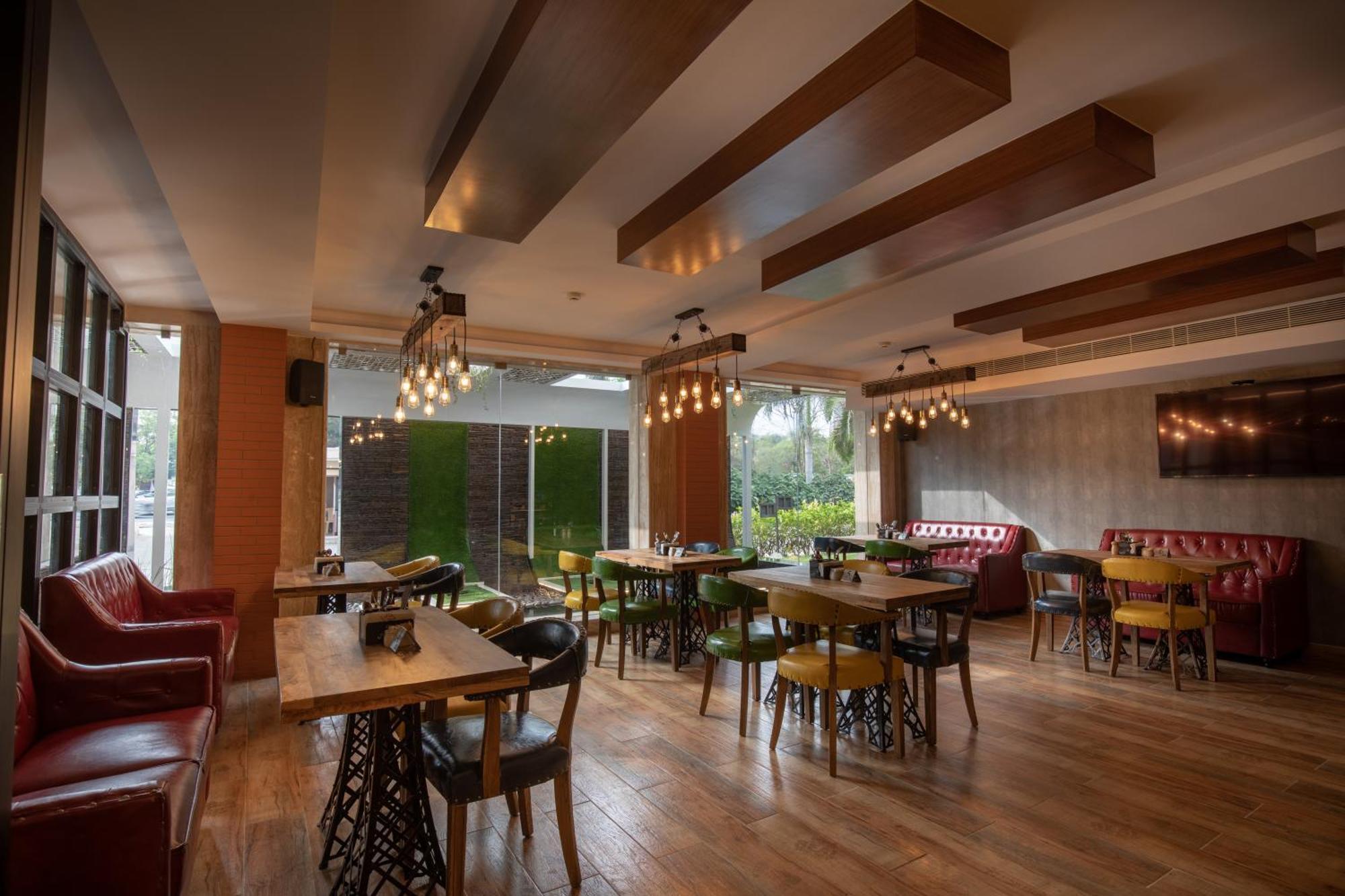 Hotel Jenneys Residency à Coimbatore Extérieur photo